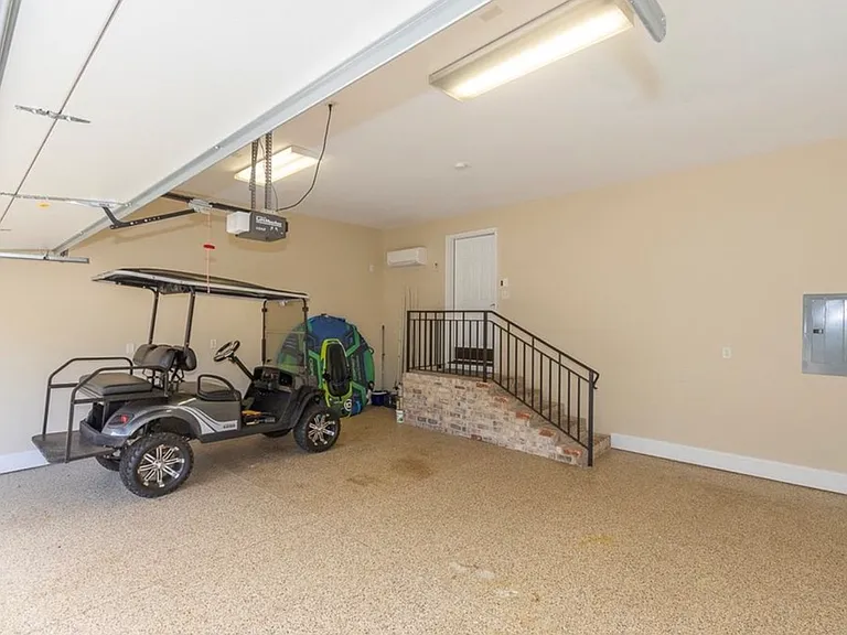 122 Regatta Dr — Photo 38