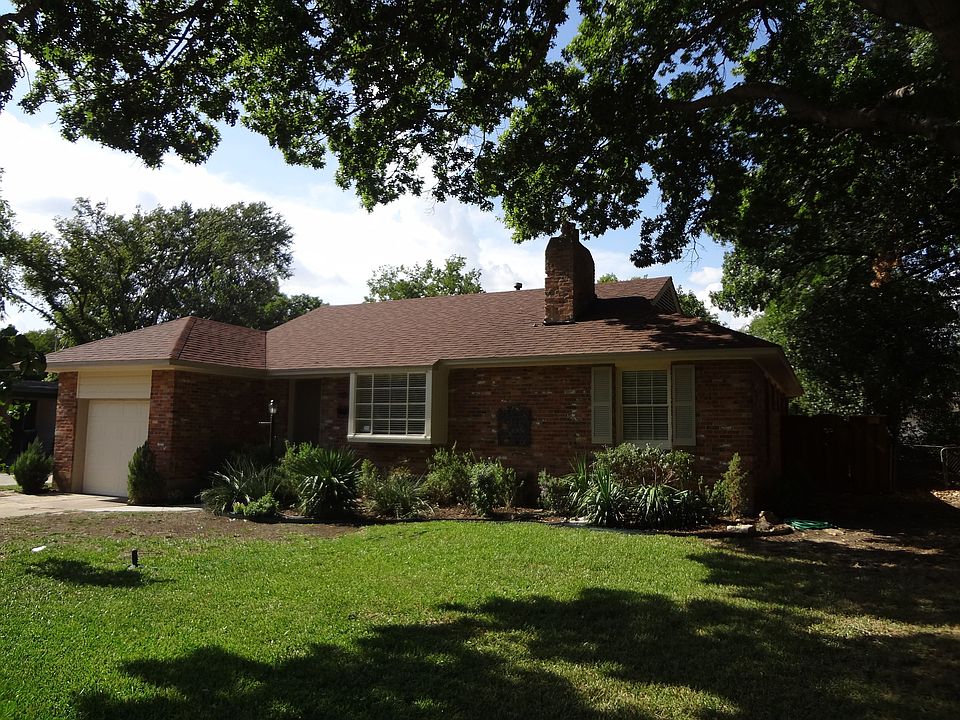 1st image of 618 Newberry Dr