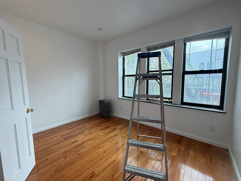 87 Graham Ave #1 — Photo 4