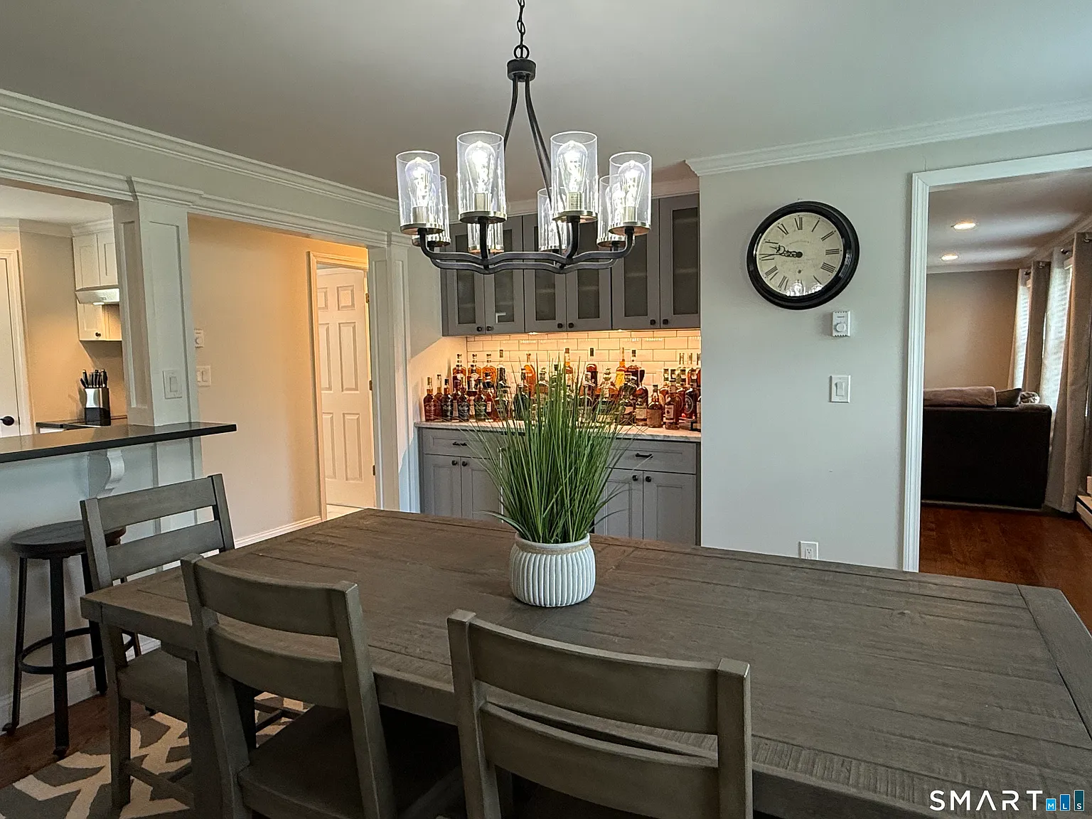 4 bed, 2.0 bath, 1544 sqft, $3,000 — Photo 3