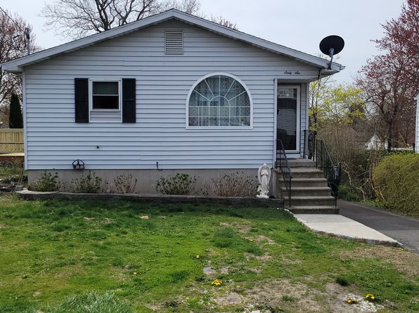 66 Macnamara St, Waterbury, CT 06708