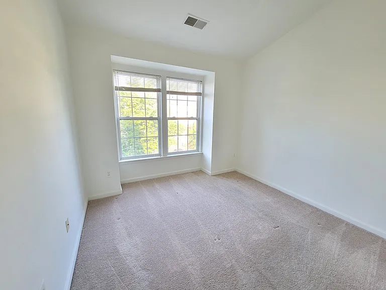 13115 Rosebay Dr — Photo 16