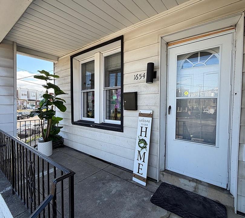 1st image of 1654 E Lycoming St