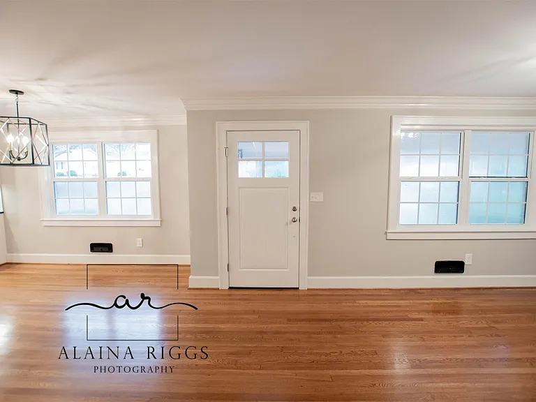 126 Vanderbilt Cir — Photo 20