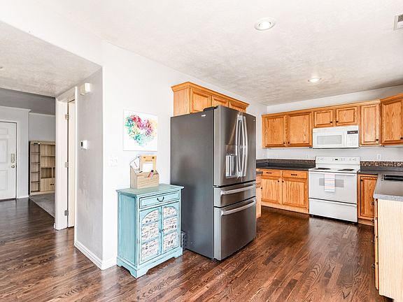 5th image of 4156 S Davencrest Ln