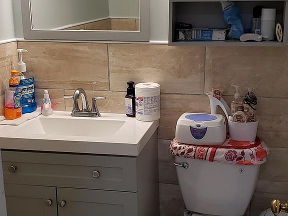 4th image of 6133 Leesburg Pike APT 101