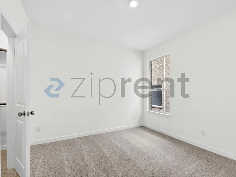 724 Demelza Dr — Photo 24
