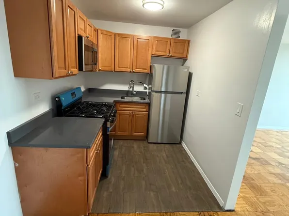 3121 Middletown Road image 7 of 9