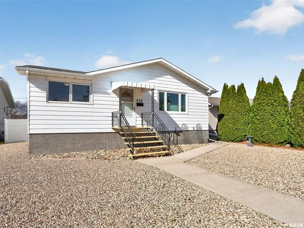 958 Edmonton STREET, Moose Jaw, SK S6H 3A8