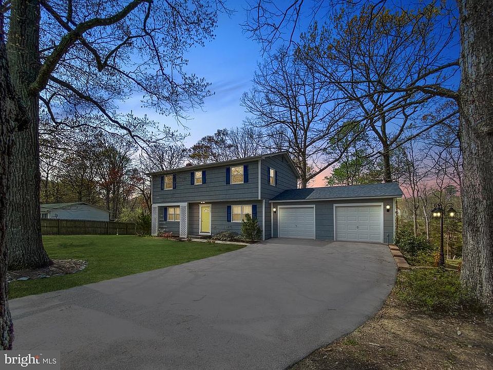 1st image of 23305 Lakeview Dr