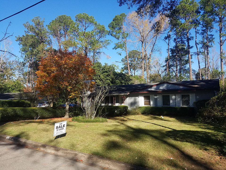 1st image of 900 Tamarack Ave
