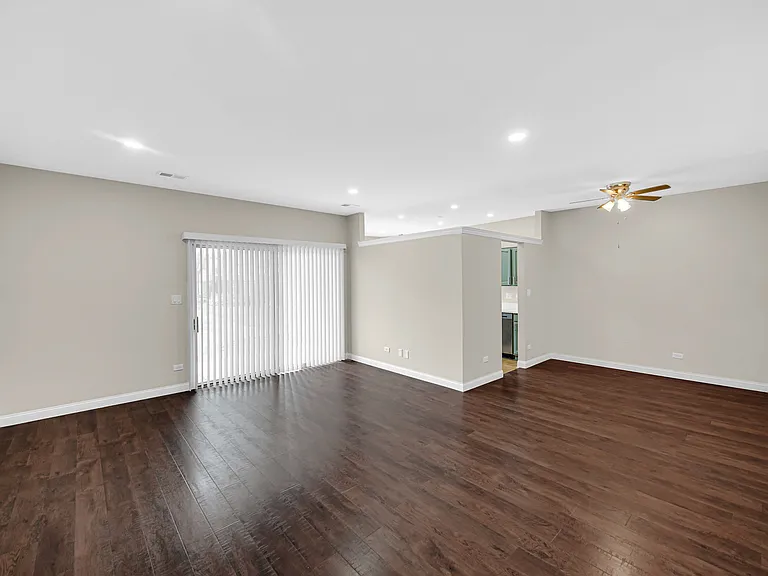 1661 Commodore Ct #3 — Photo 5