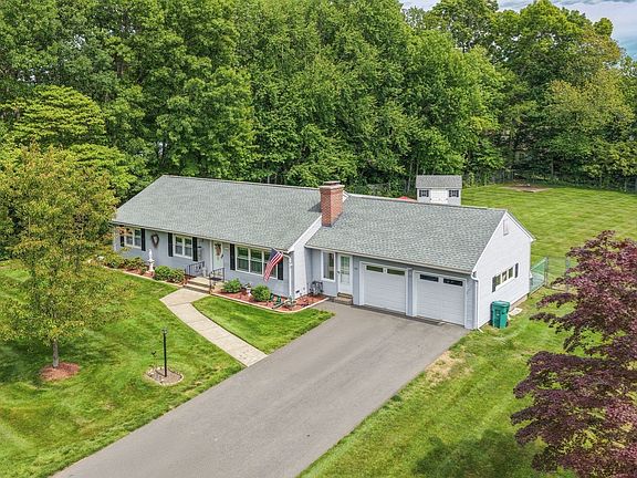 3rd image of 296 Pease Rd