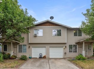 38090 Trimble Ln, Sandy, OR 97055