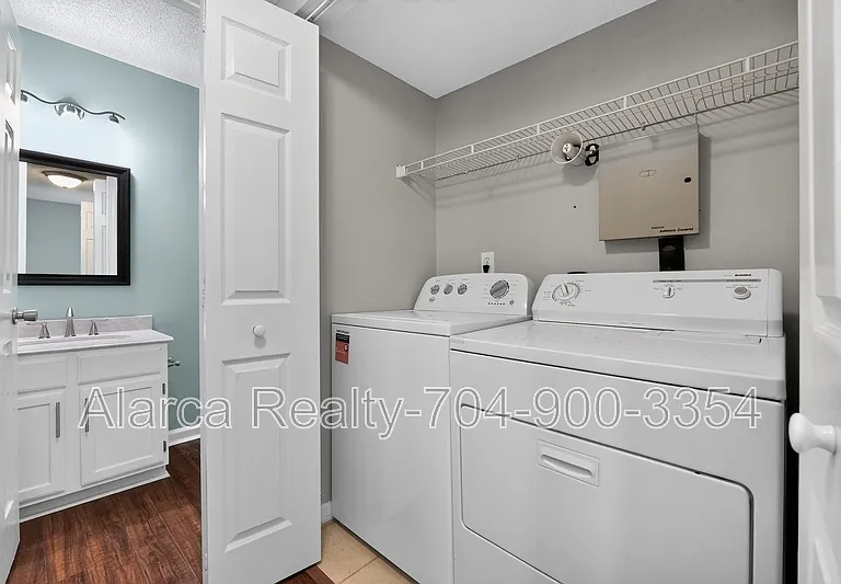 1901 Misty Vale Rd — Photo 30