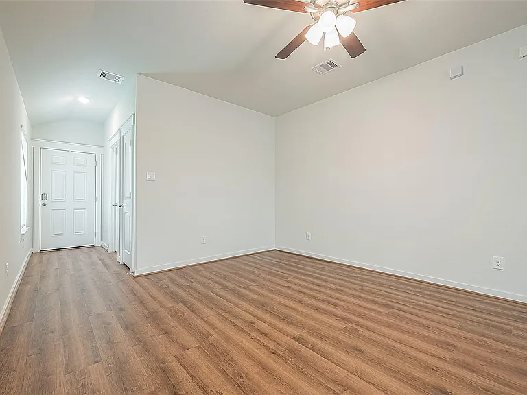 7538 Coral Terrace Dr — Photo 3