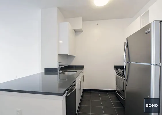 Rented by Bond New York | media 4