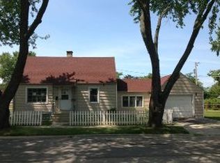 742 Golf Rd, Waukegan, IL 60087