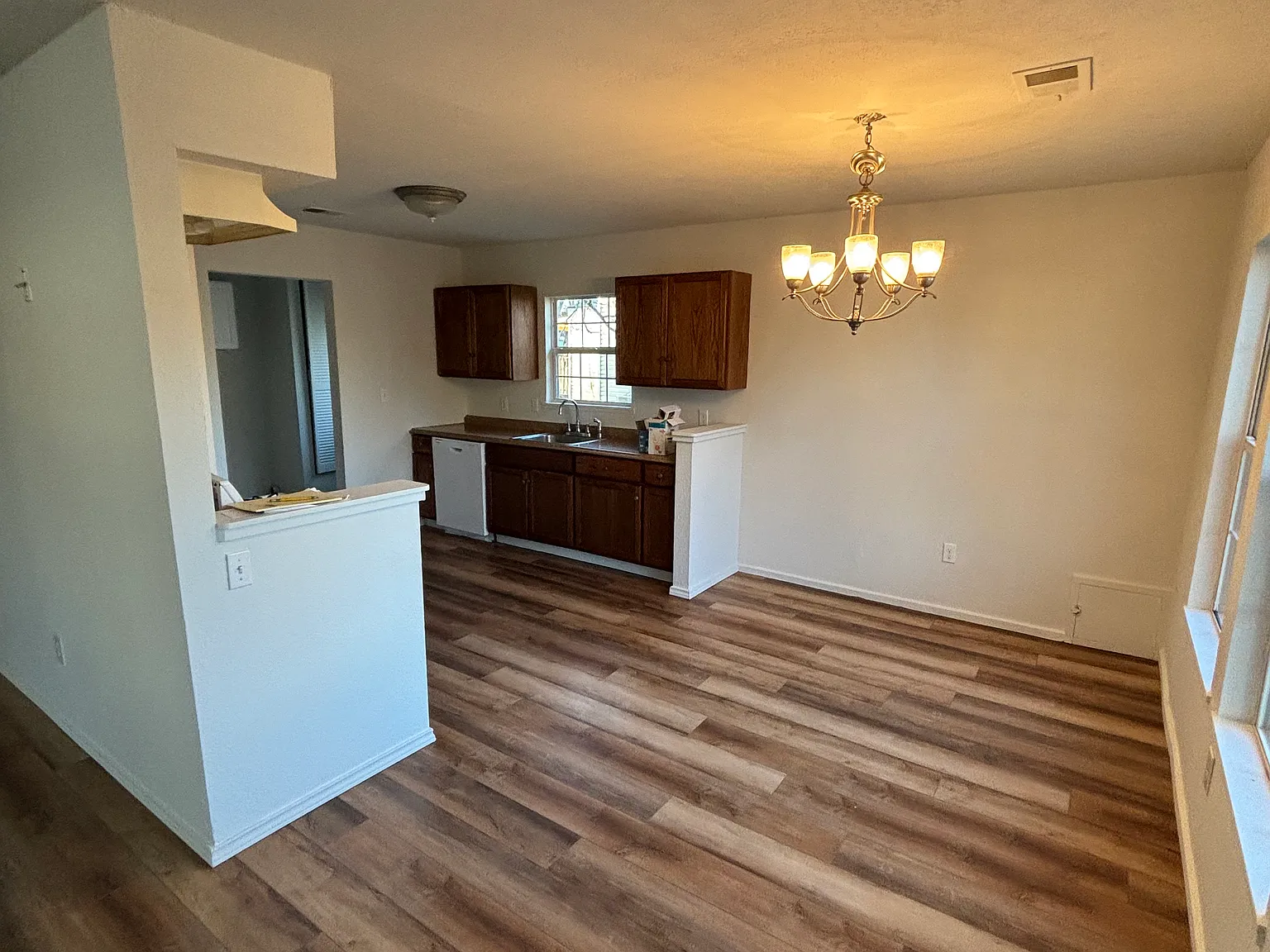 4 bed, 1496 sqft, $1,375 — Photo 4