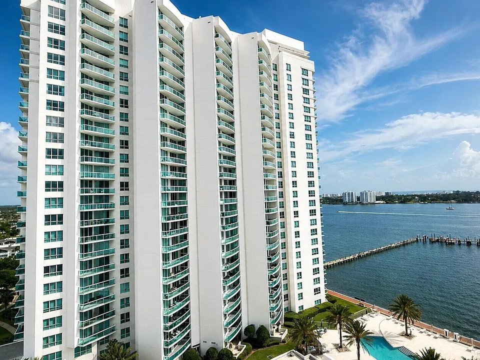 231 Riverside Dr #510