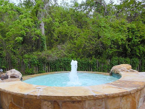Salt Water Spa-Private Setting