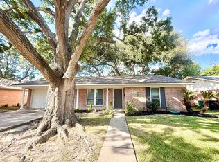 5470 Ariel St, Houston, TX 77096