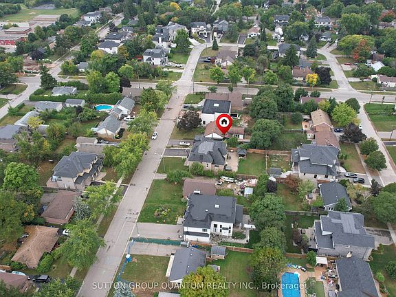 5th image of 127 Mayfield Dr