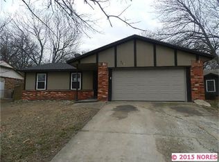 710 W 29th St S, Sand Springs, OK 74063