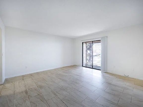 2nd image of 5540 Decatur St