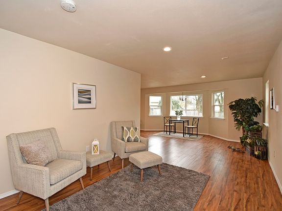 4th image of 1723 128th St E