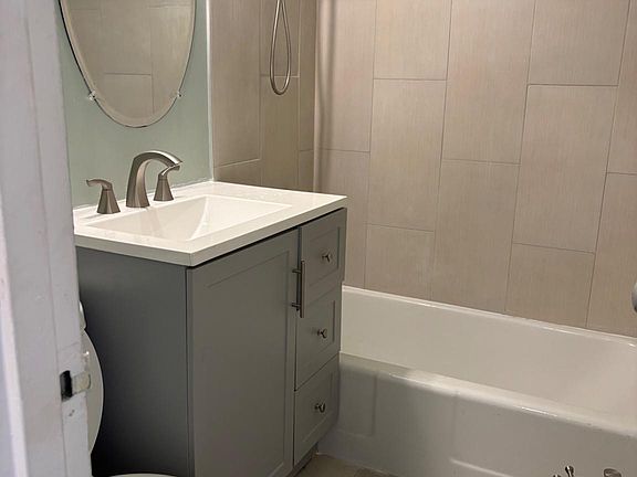 5th image of 1021 Arlington Blvd APT 623