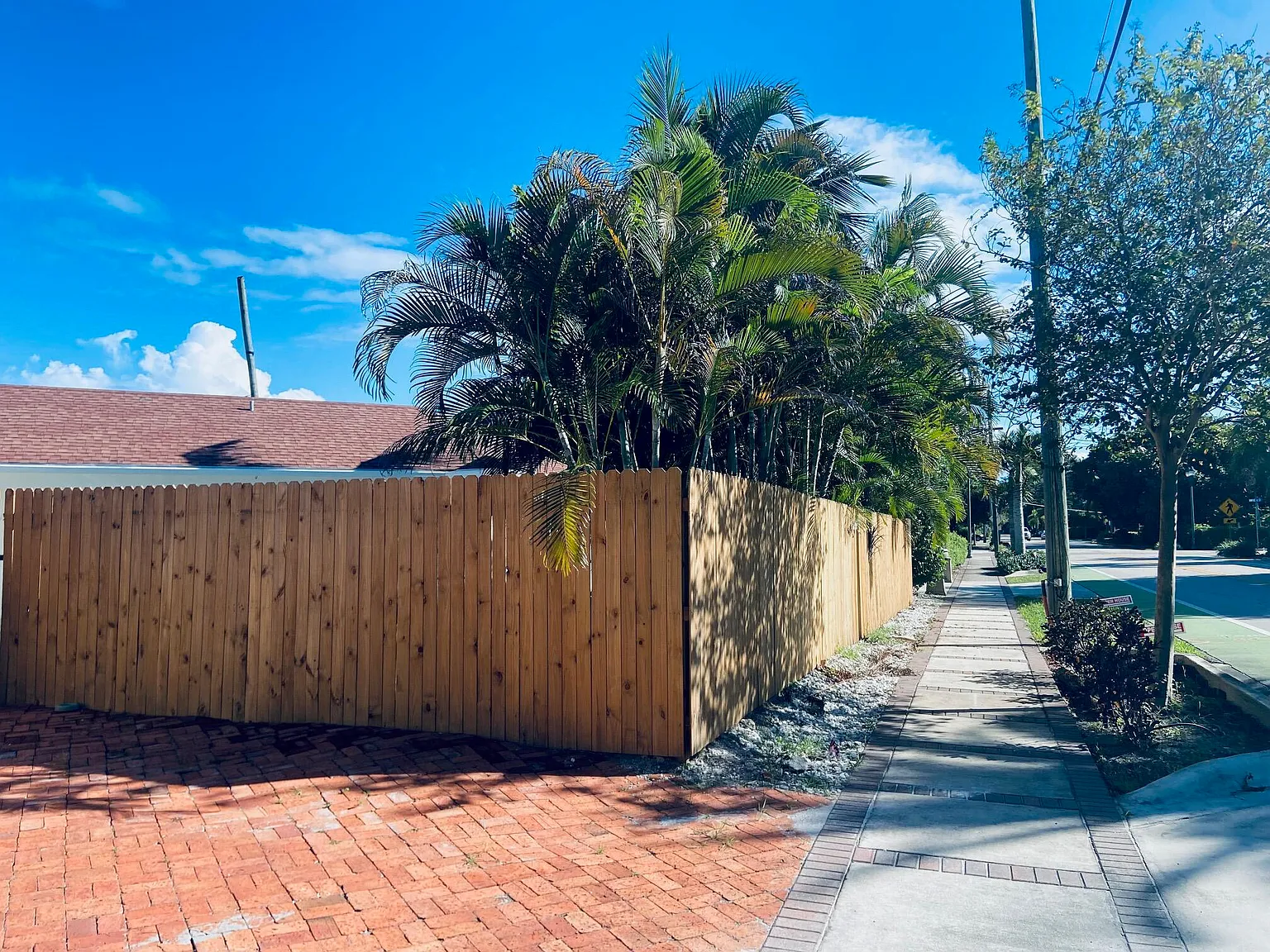 2 bed, 1.0 bath, 1127 sqft, $3,995 — Photo 2