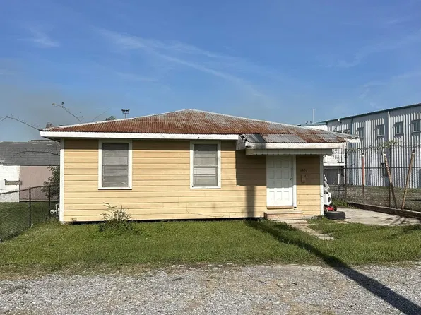 1301 Woodrow St, Houma, LA 70363
