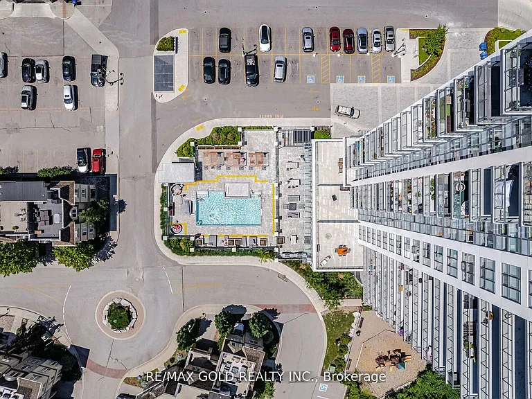1255 Bayly St #LP03 — Photo 2