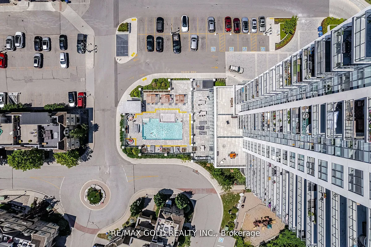 Building Photo - 1255 Bayly St #LP03
