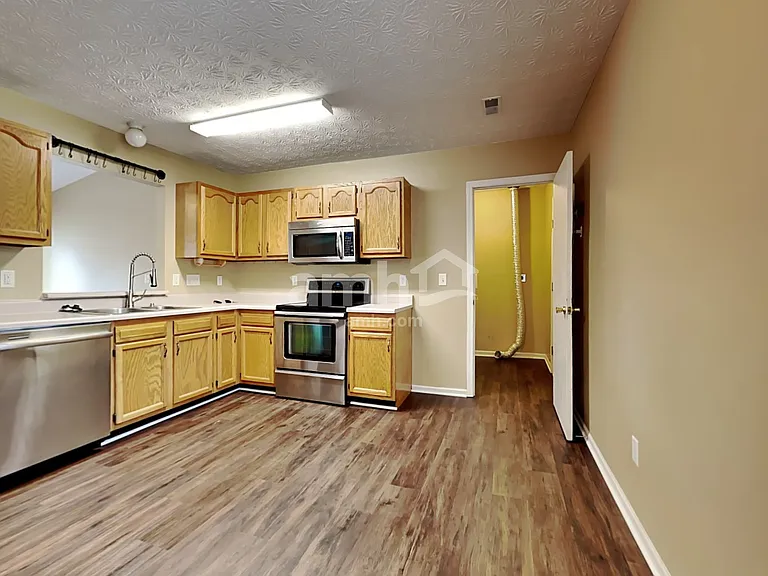 72 Shawnee Ct — Photo 3
