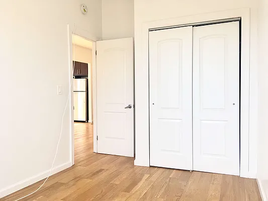 Rented by Premier Metro Realty Corp | media 15