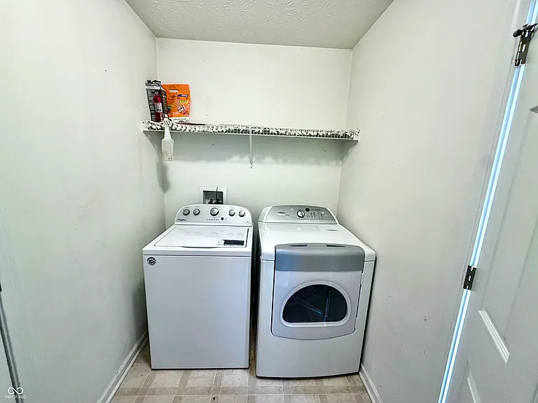 652 Loon Ln — Photo 23