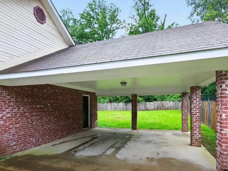 4003 W Lake Rd — Photo 2