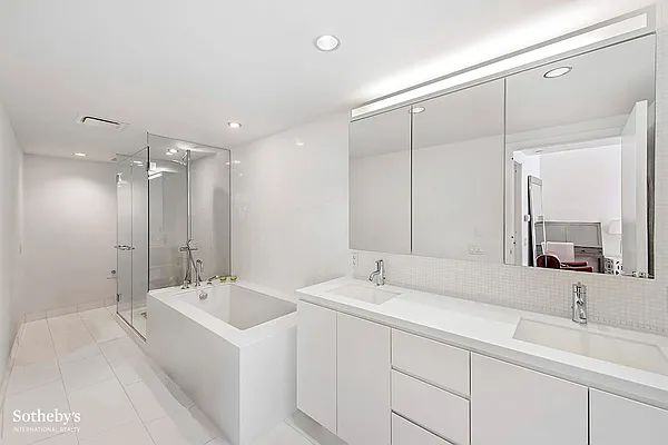 Rented by Sotheby's International Realty | media 17