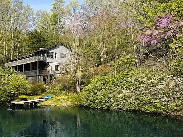 887 Thunder Rd, Brevard, NC 28712