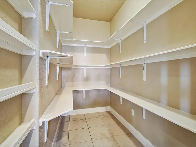 1007 Meckel Dr — Photo 11
