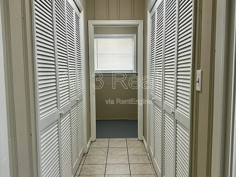 1009 Rosedale Dr — Photo 11
