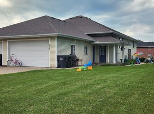917 Northwood Dr #917, Seymour, WI 54165