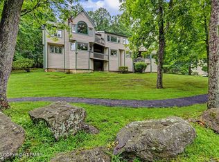 324 Hollow Rd, East Stroudsburg, PA 18302