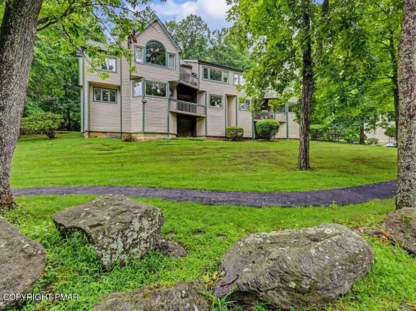 324 Hollow Rd, East Stroudsburg, PA 18302