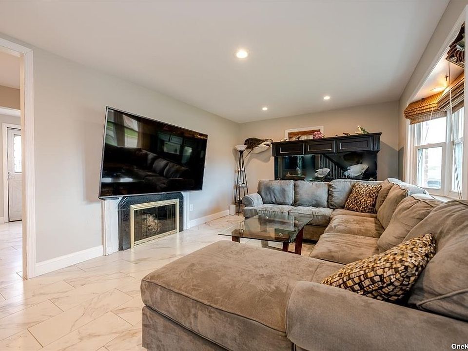 41 Park Lane Place, Massapequa, NY 11758 Zillow