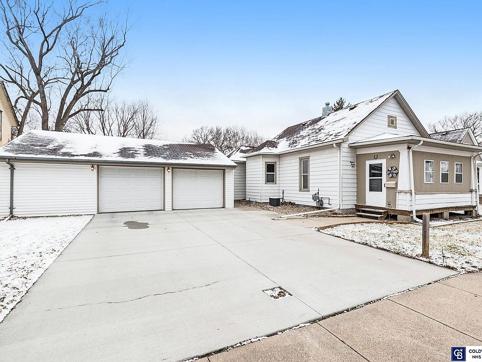 1323 N Union St, Fremont, NE 68025 Zillow