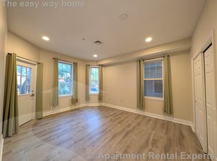 466 Green St APT 2, Cambridge, MA 02139