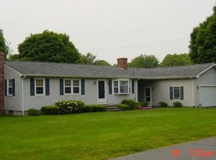 15 Fairfield St, Seekonk, MA 02771